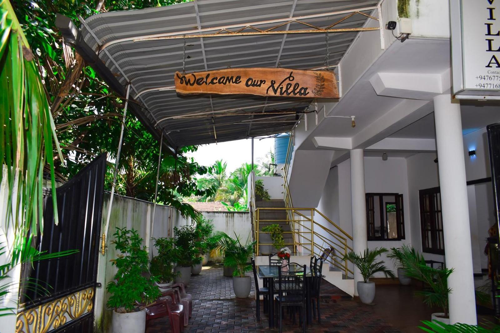 White Villa Hotel Trincomalee Exterior photo